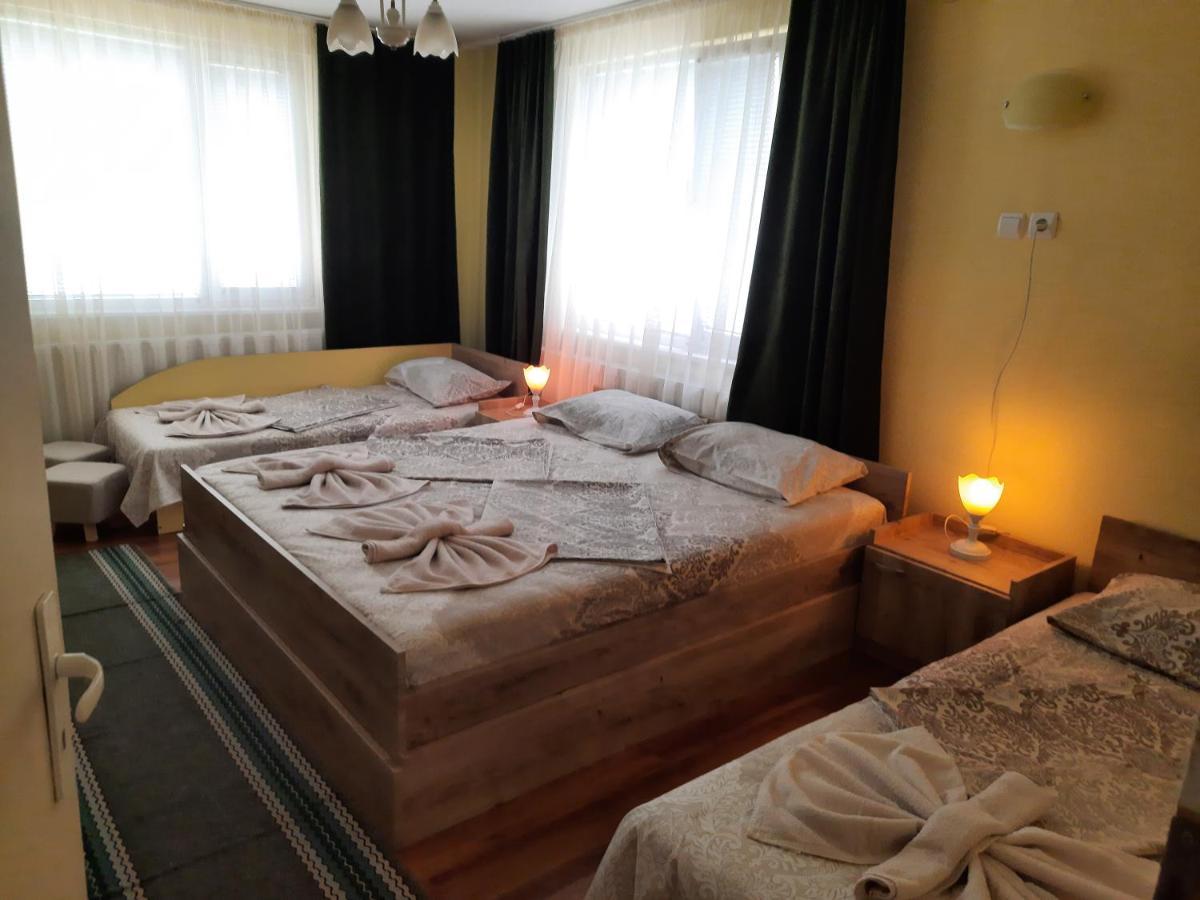 Guest House Lazar Raykov Ribaritsa Exterior foto